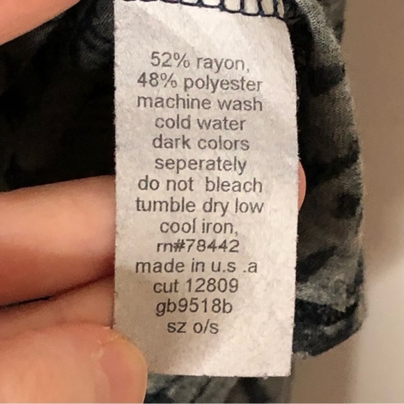 Allen Allen Gray Black Animal Print Cardigan Sweater One Size Long Sleeve - Picture 7 of 10